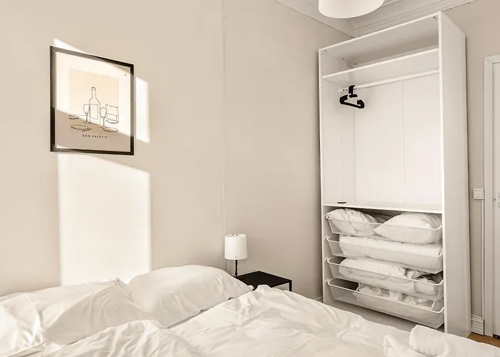 Daire Center - Location *